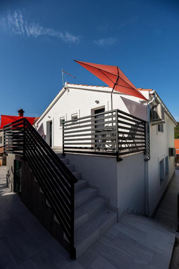 Il Dono Del Mare - Island Iz Apartamento Veli Iž Exterior foto